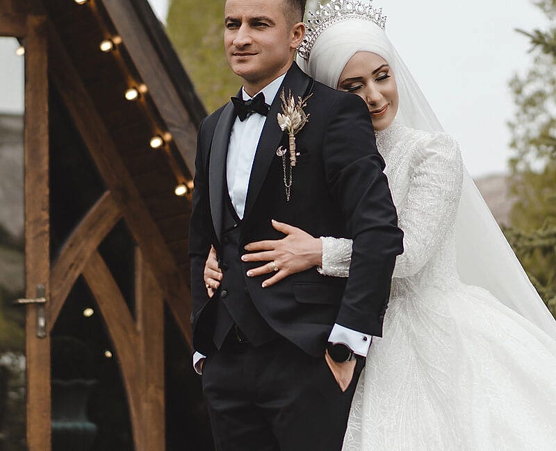 Sivas | Fotoğrafçı | Düğün | Dış Çekim | Stüdyo | Kamera | Dron | Kına | Nişan | Nikah | Klip | Hikaye | Kuaför | Gelinlik | Plato | Fiyat | Uygun | Sonbahar | Konsept | 2023 | Bungalov | Medrese | Gelin | Damat | Albüm