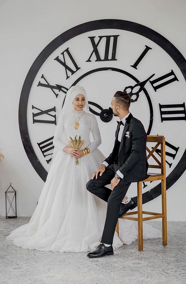 Sivas | Fotoğrafçı | Düğün | Dış Çekim | Stüdyo | Kamera | Dron | Kına | Nişan | Nikah | Klip | Hikaye | Kuaför | Gelinlik | Plato | Fiyat | Uygun | Sonbahar | Konsept | 2023 | Bungalov | Medrese | Gelin | Damat | Albüm