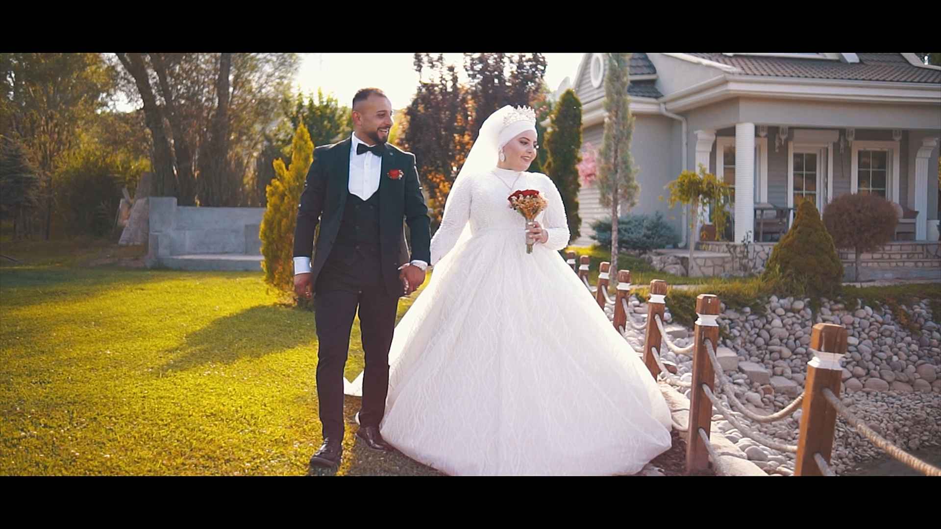Sivas | Fotoğrafçı | Düğün | Dış Çekim | Stüdyo | Kamera | Dron | Kına | Nişan | Nikah | Klip | Hikaye | Kuaför | Gelinlik | Plato | Fiyat | Uygun | Sonbahar | Konsept | 2023 | Bungalov | Medrese | Gelin | Damat | Albüm